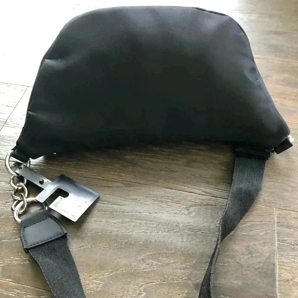 DKNY Belt/Waist Nylon Bag,silver chain & zipper,adjustable,zip interior pocket - Picture 3 of 10